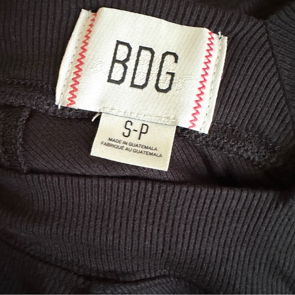 BDG Urban Outfitters Black Shannen Ribbed V-Neck Tee Size S - Picture 10 of 12